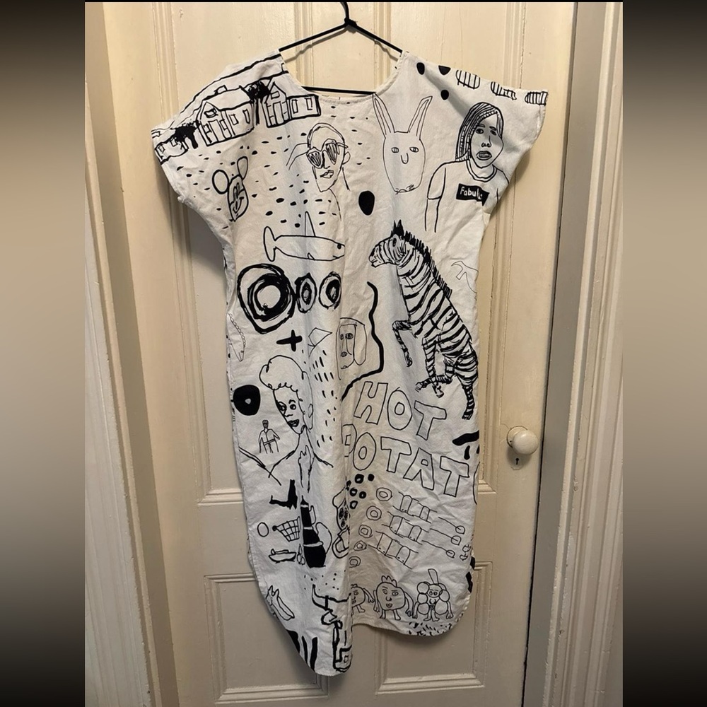 State the Label Black and White Graphic Dress size s/m - Picture 3 of 5